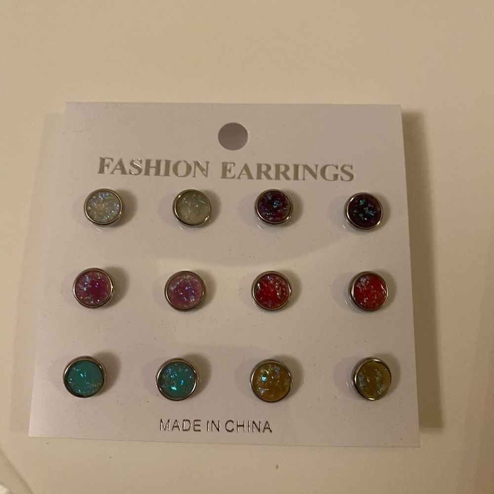 Anni coco 6 pairs of Stud Earrings - Picture 3 of 3